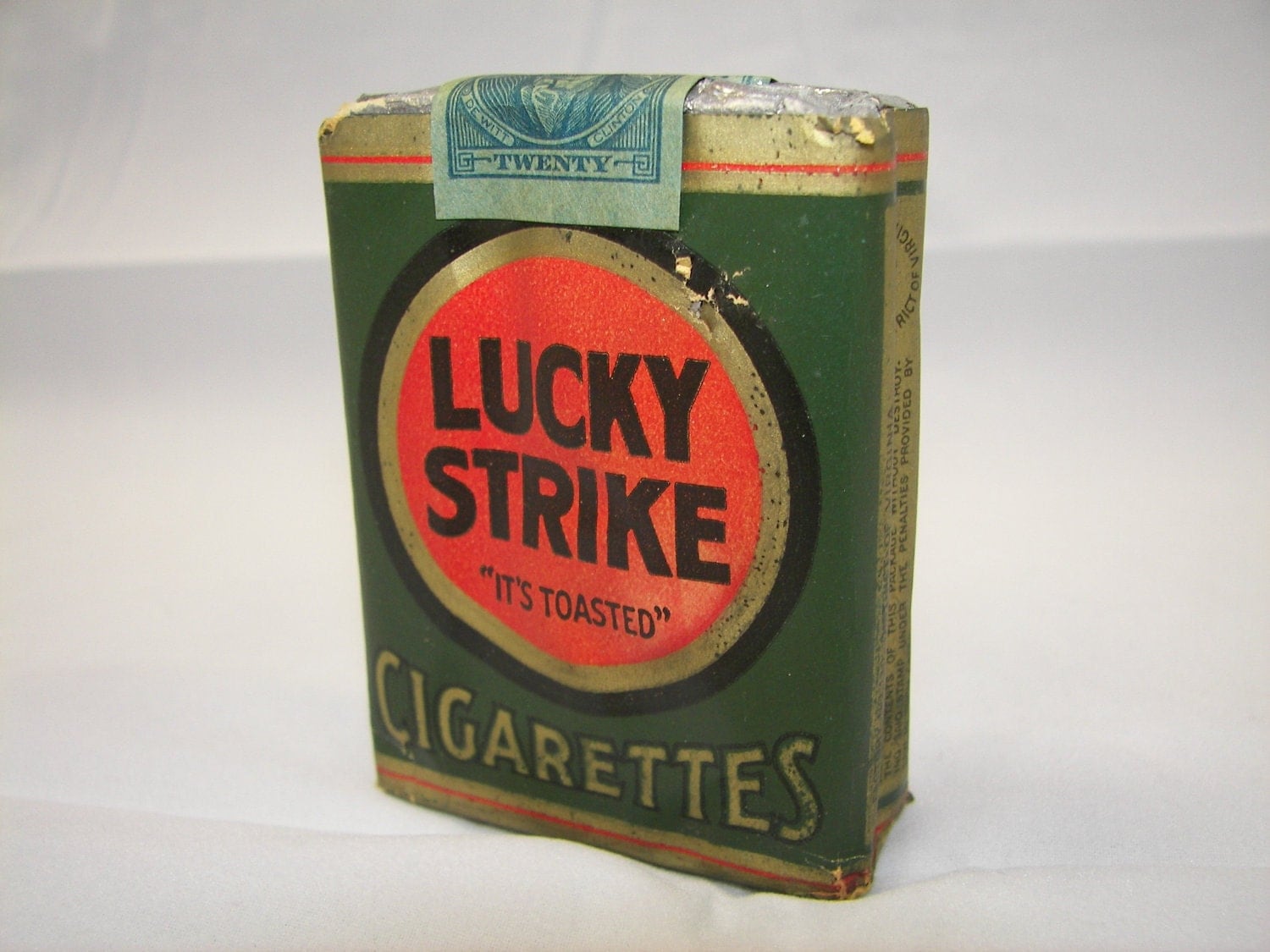 Lucky things. Лаки страйк Грин. Сигареты лаки страйк Грин. Сигареты лаки страйк компакт. Лаки страйк сигареты деми.