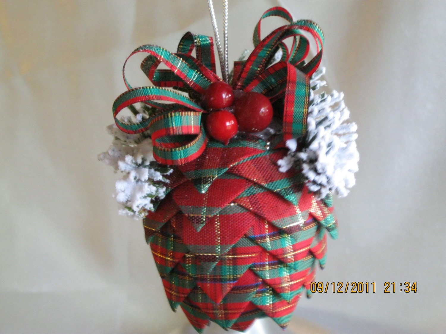handmade christmas ornaments plaid ribbon pinecone tree handmade christmas ornaments plaid ribbon pinecone tree