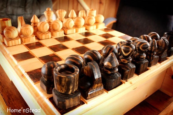 Scroll saw chess set