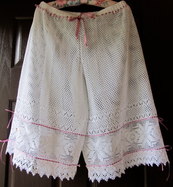 Victorian Style Lace Bloomers Ribbons Roses Size Medium