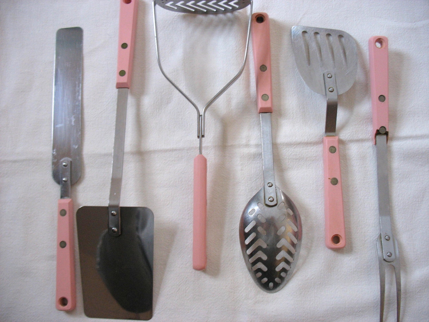 pink utensils set