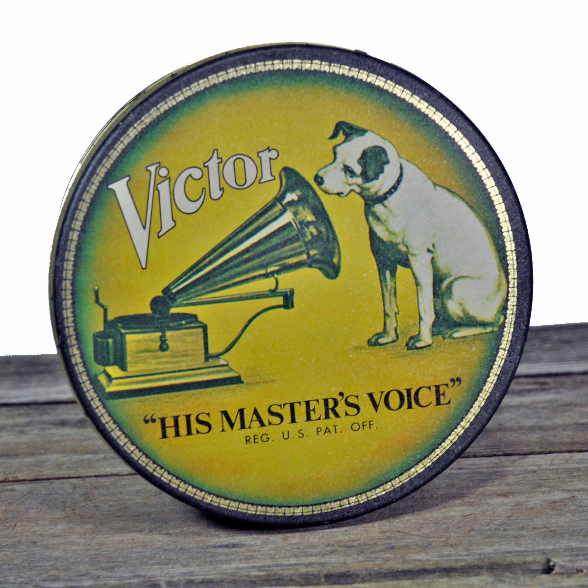 Vintage RCA Victor Nipper Tin with signature puppy and