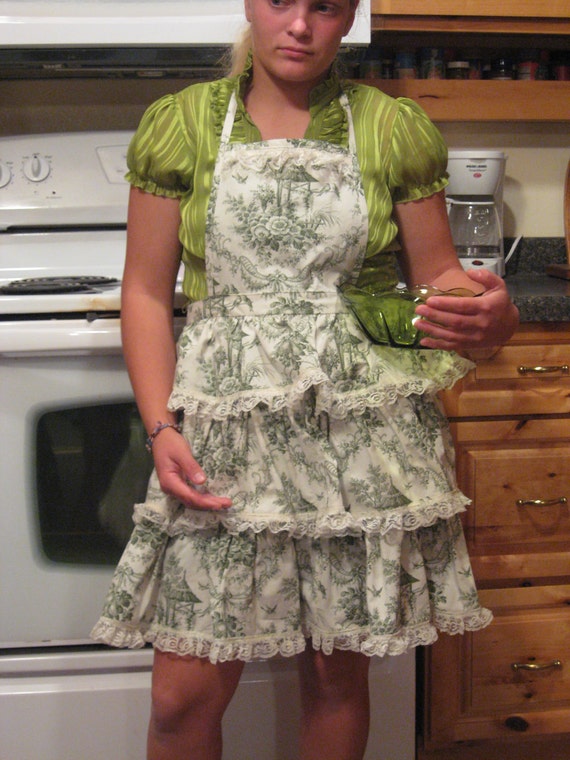 Items similar to Green Toile Print Country Apron on Etsy