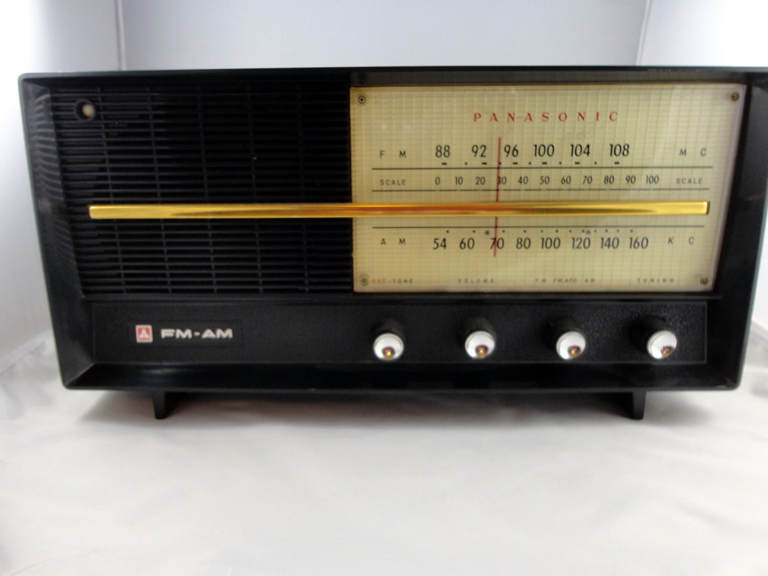 Vintage Panasonic Tube Radio Model 740