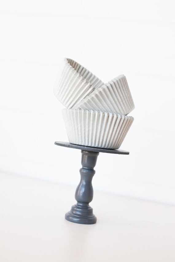 Solid Grey/Matt Silver Cupcake Liners