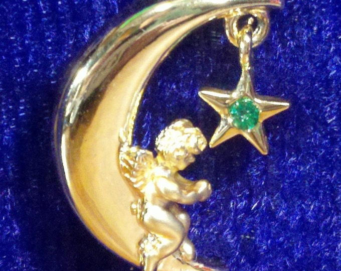 FREE SHIPPING Razza angel star brooch - green May faux emerald birthstone rhinestone star hanging on moon with angel signed