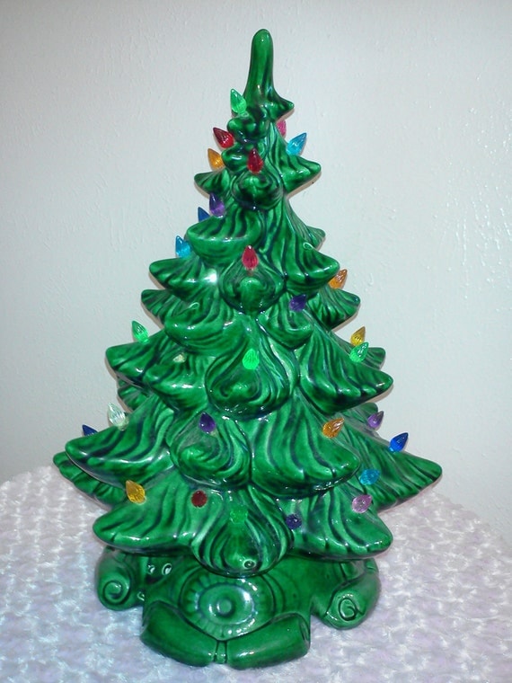 Items similar to Vintage Green Atlantic Mold Ceramic Christmas Tree on Etsy