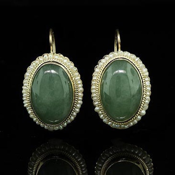 Vintage Style Oval Jade Jadeite 14K Yellow Gold Earrings