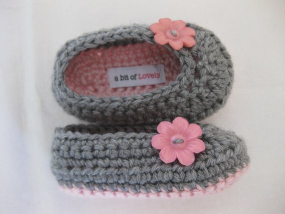 Items similar to Spring. Baby Girl Shoes / Booties / Slippers Pink 