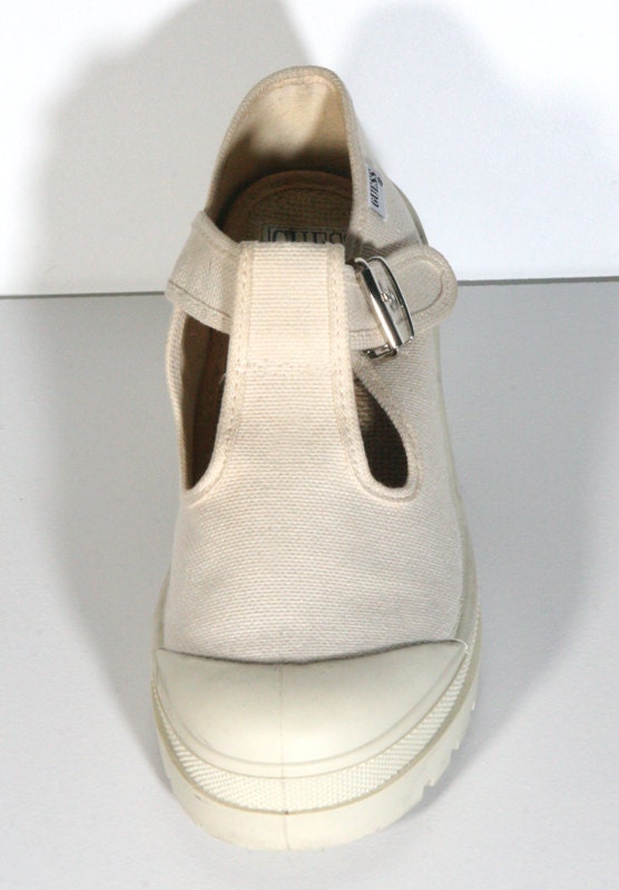 guess canvas boots