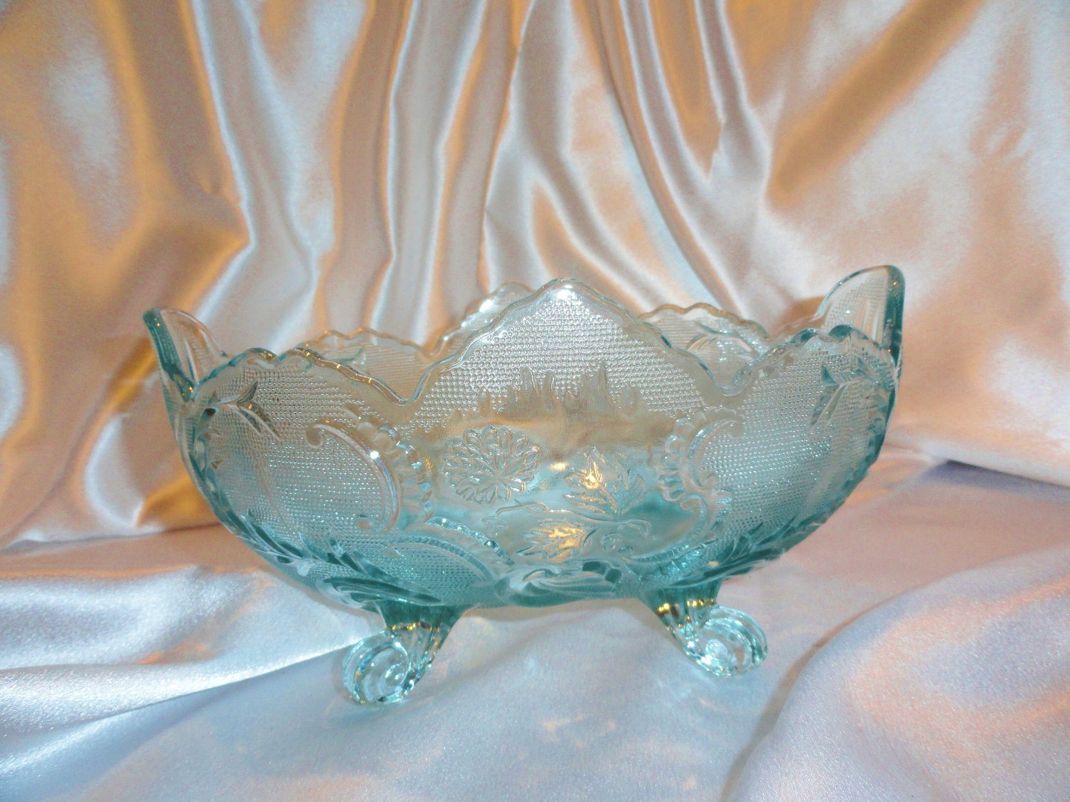 Rare Aqua Blue Depression glass footed fruit bowl beautiful