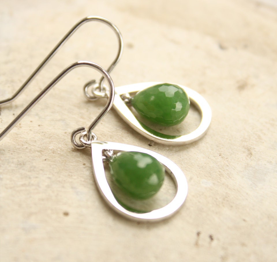 Teardrop Earrings Emerald Green Jade
