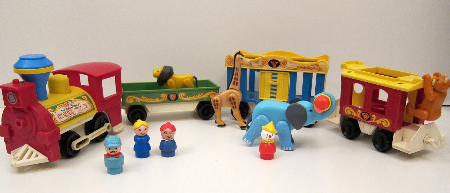 fisher price circus train with little people toy vintage 1970