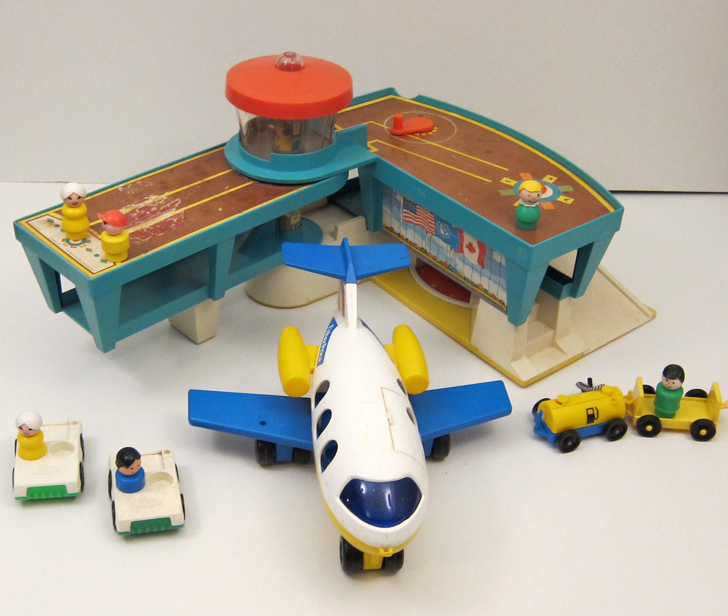 Fisher price Airport wtih Airplane and Little people toy