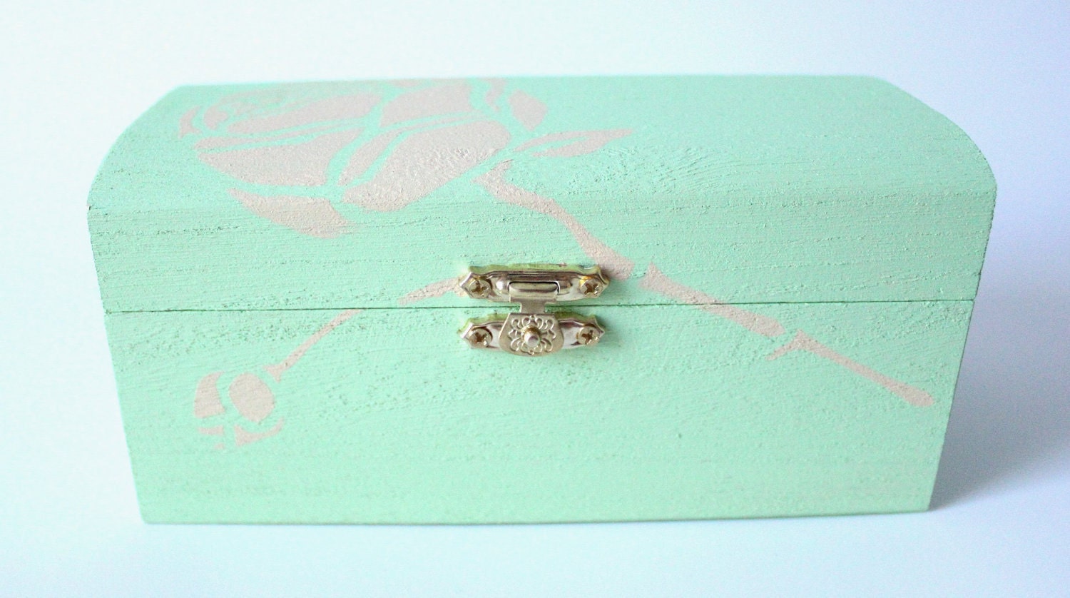 Mint green jewelry box rose design.