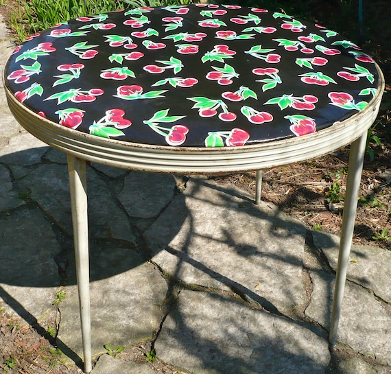 Folding Round Card Table Retro Vintage 1940s Durham Folding Round Card Table Retro Vintage 1940s