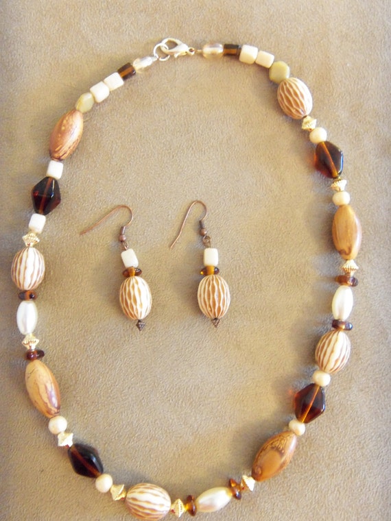 Items similar to Beaded Jewelry Set - Necklace and Earrings on Etsy