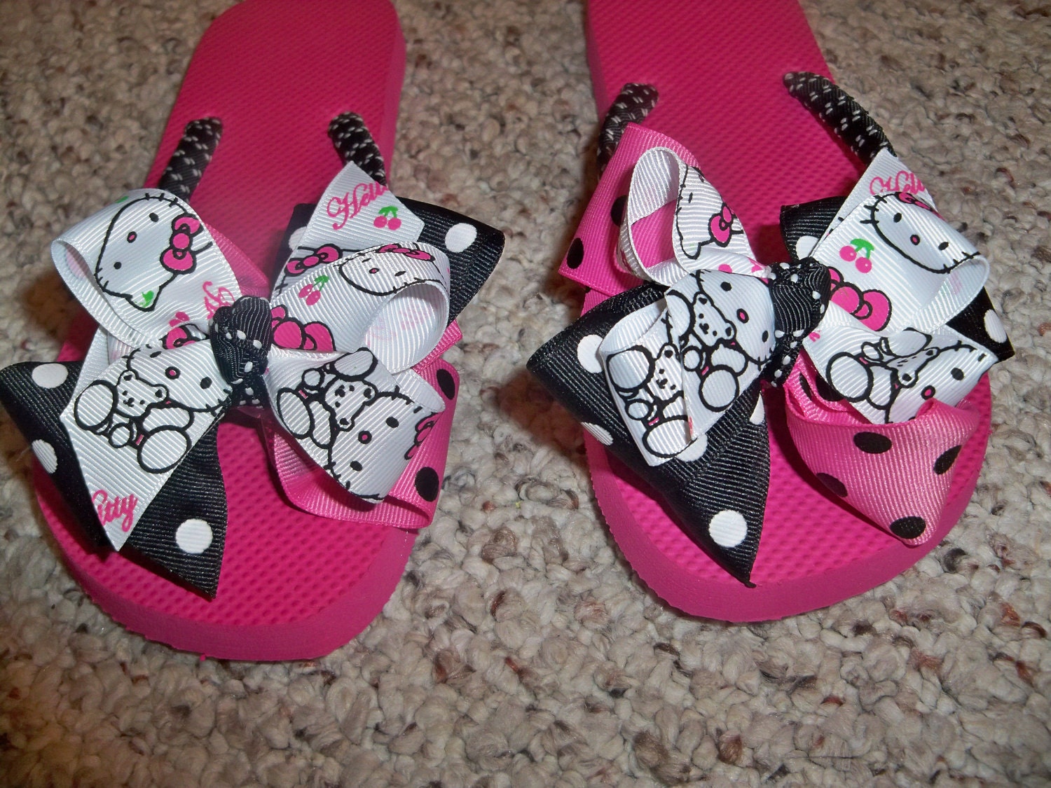 kitty flip flops