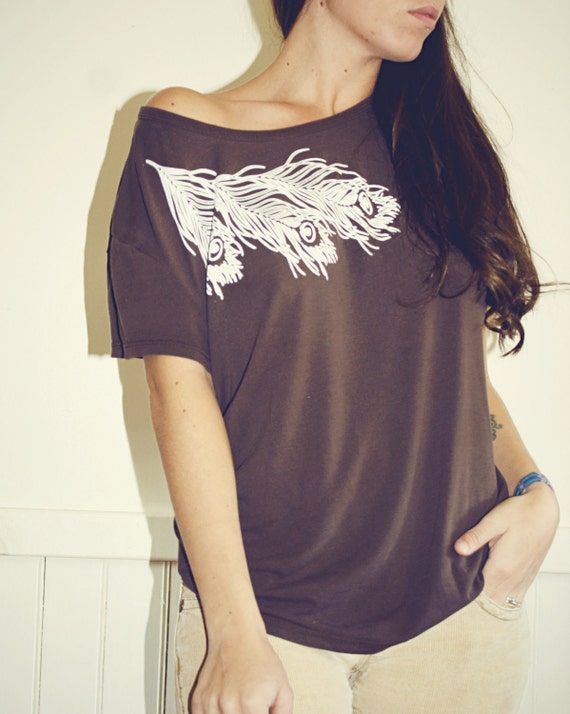 t shirt with feather design