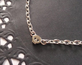 Silver Skull Bracelet, Petite Everyday Jewelry, Minimalist Tiny Bead