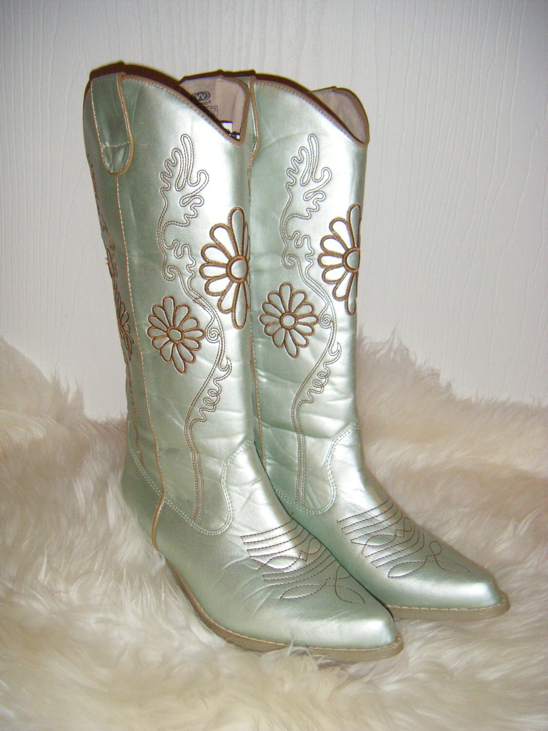 Sale Pastel Green Cowboy Boots Womens size 6 uk 4 eur 37