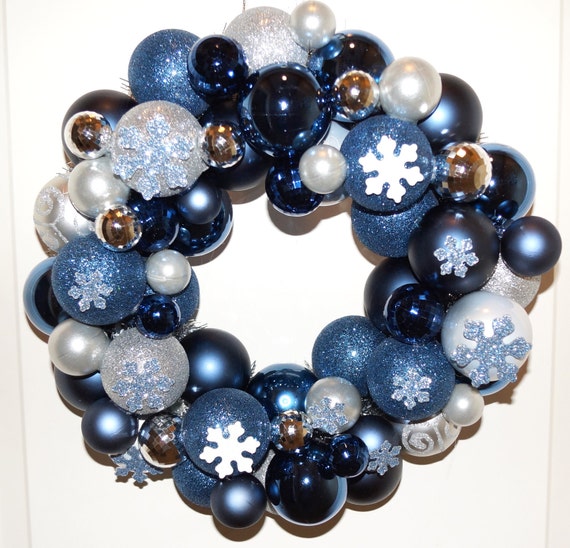 Blue Christmas ornament wreath in blue silver&amp; white with