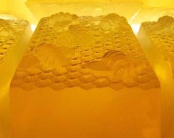 Honey Soap Delicious Fragrance Moisturizing from Lee the Beekeeper