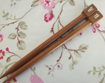 US15 10mm 7" wooden needles