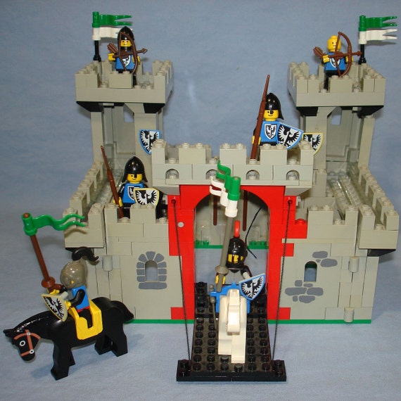 old lego knights castle