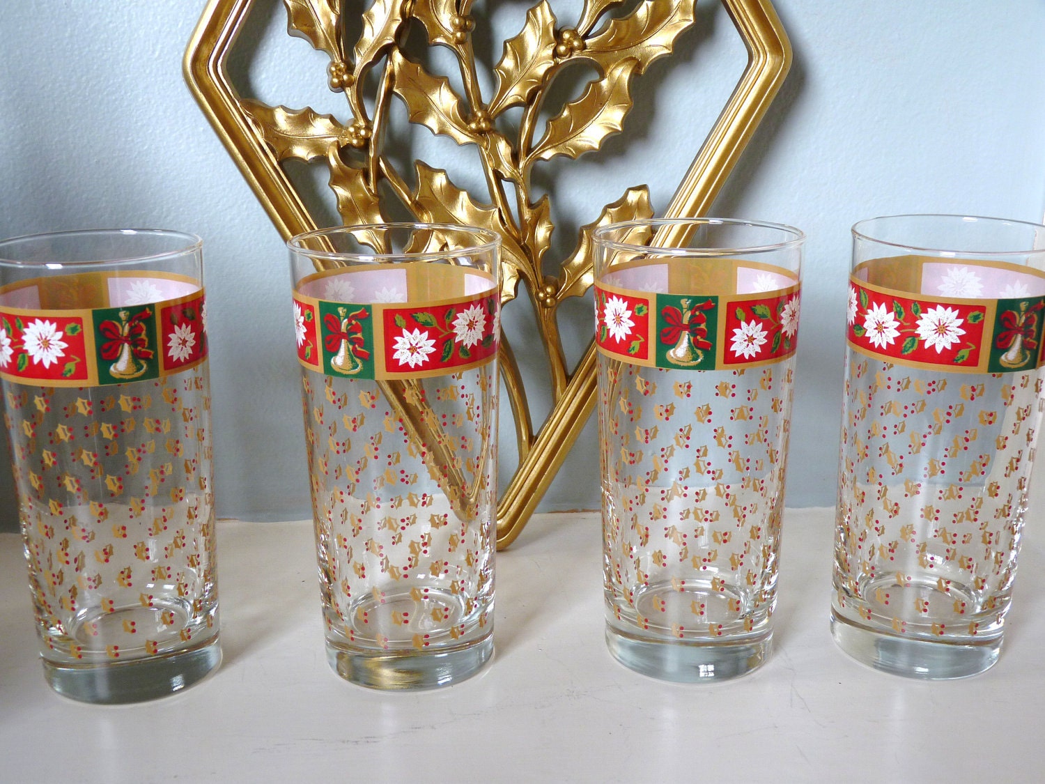 Retro Christmas Drinking Glasses Holly Red Green Gold Set of