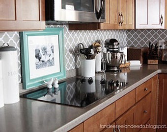 Sample only - Kitchen backsplash, pantry or bathroom upgrade - vinyl quatrefoil design -