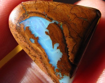 17.7ct Koroit Boulder Opal /Australian opal cabochon