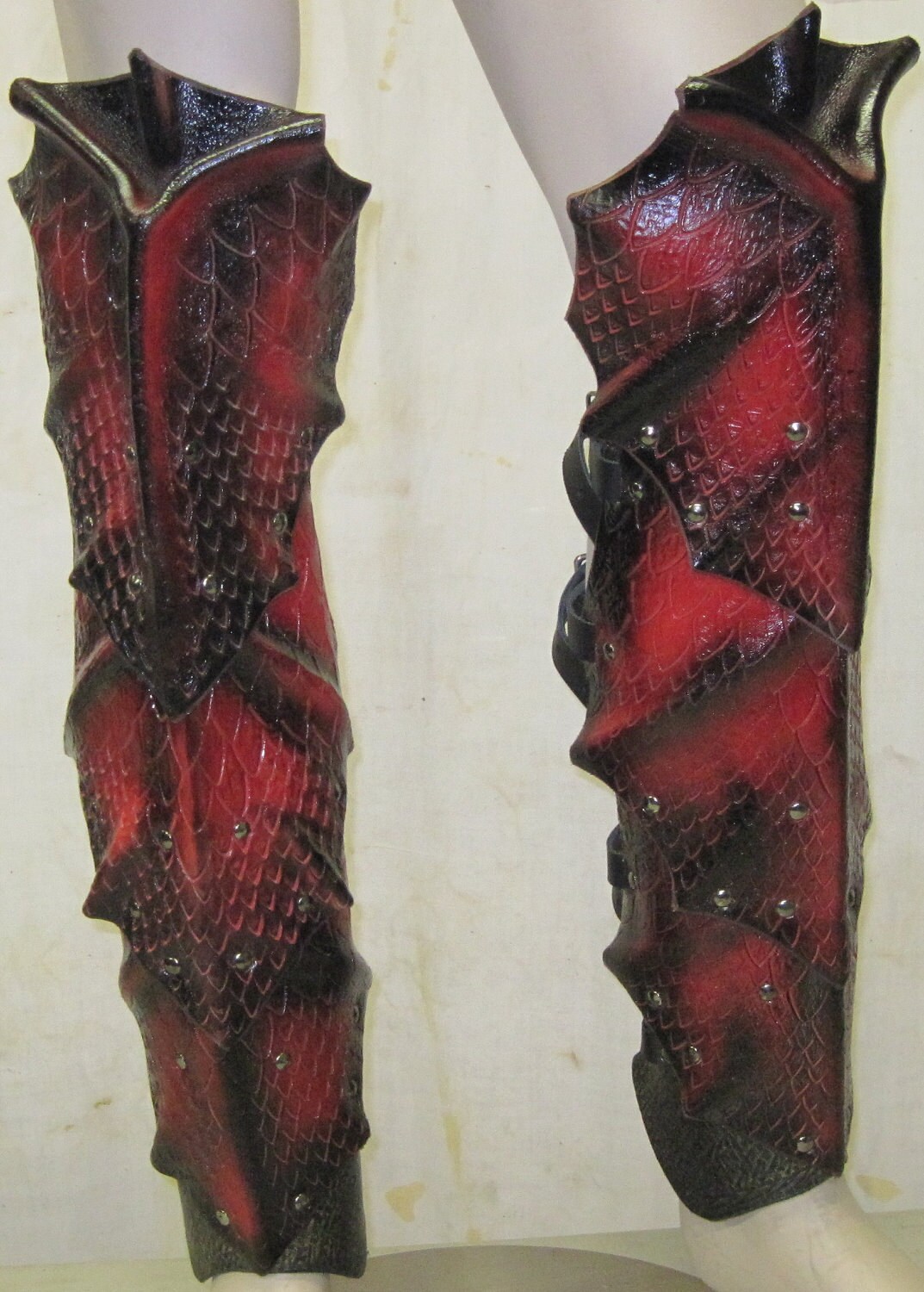 Leather Armor Dragon Scale Greaves