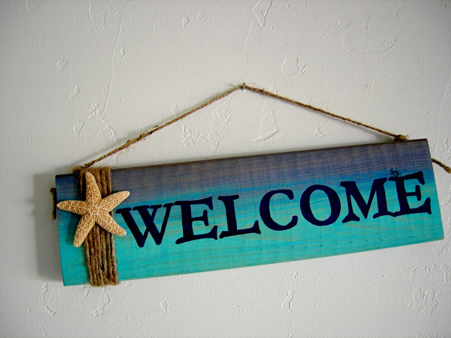 Welcome Sign Hanging Beach and Starfish