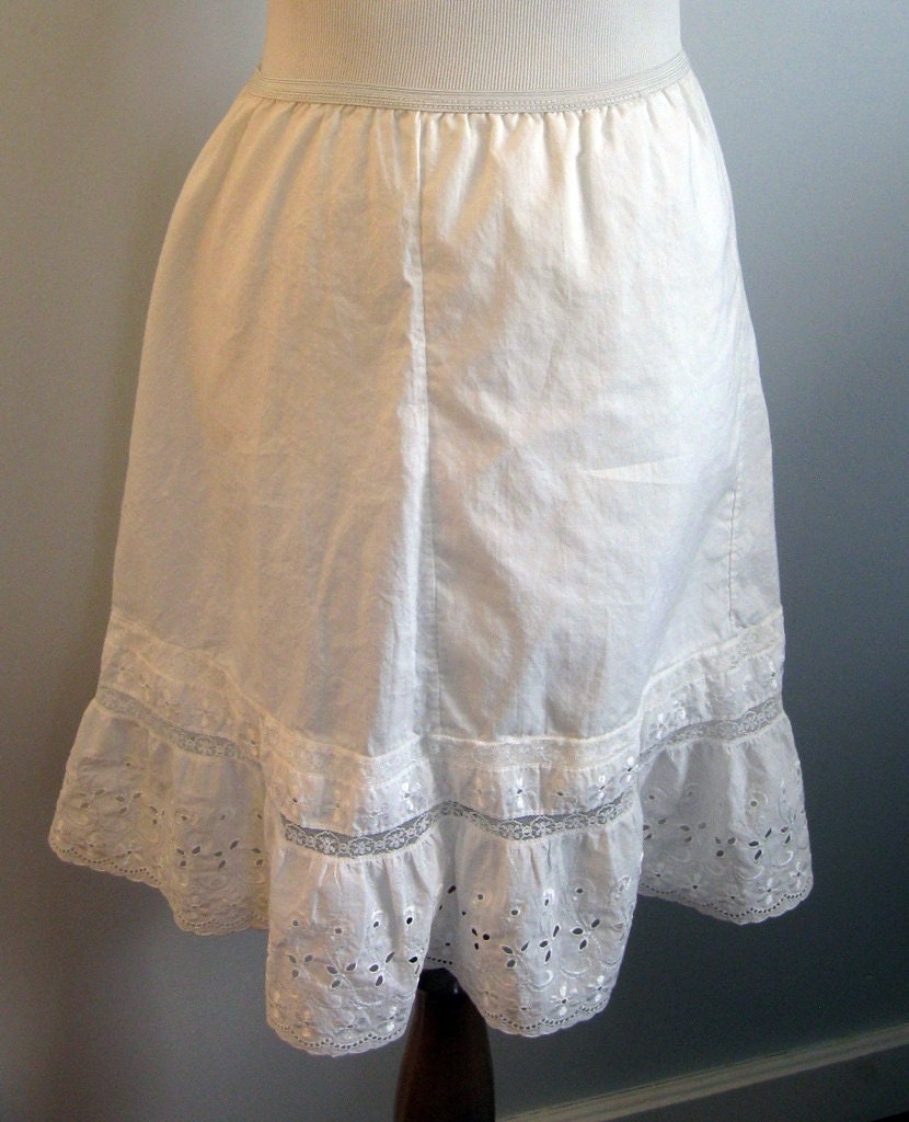 1960s cotton petticoat slip / vintage half slip skirt