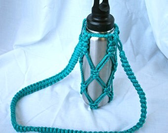Macrame Water Bottle Holder in Teal