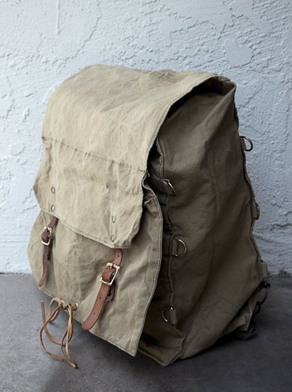 vintage military backpack // vintage camping pack