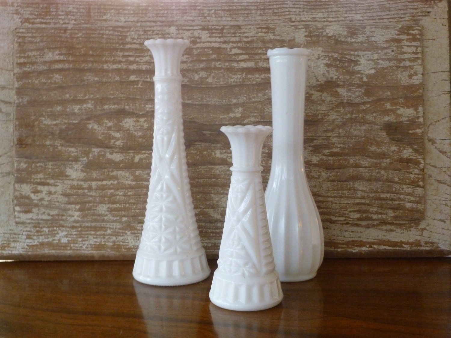 Vintage Milk Glass Bud Vases by BeckiBees on Etsy