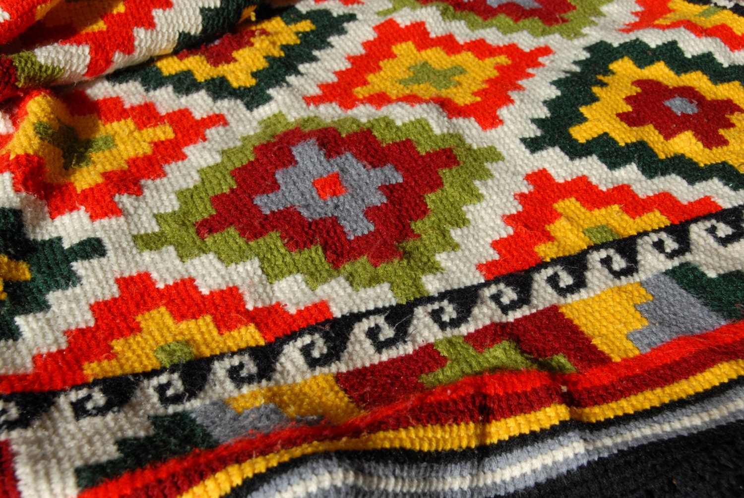 brilliant navajo inspired vintage blanket/rug