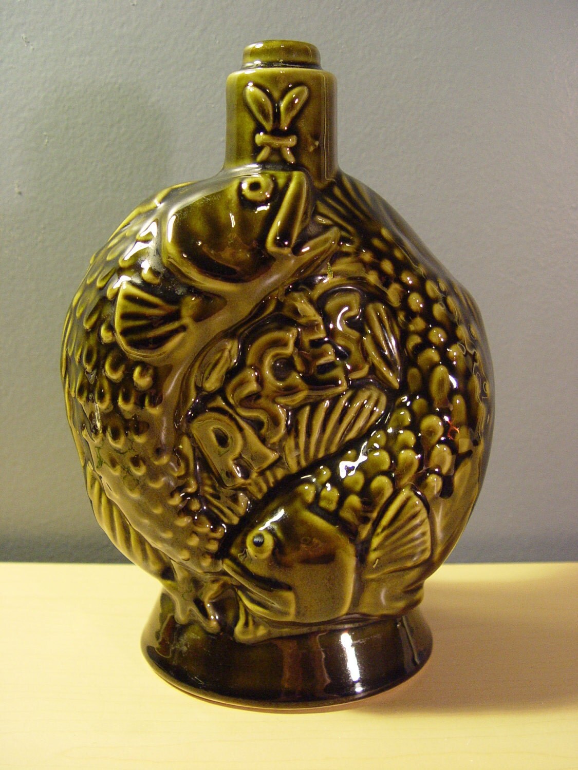 1970 Vintage Green Virgo & Pisces Astrological Zodiac Spirit