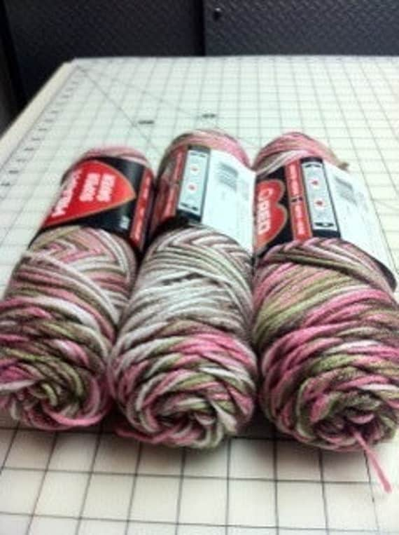 Red Heart Pink Camo Yarn Lot Of 3   Il 570xN.330087872 