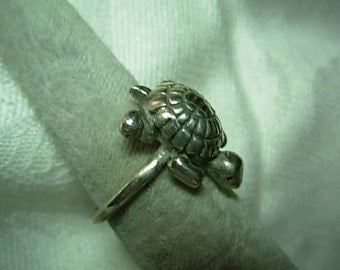 Turtle sterling silver ring.