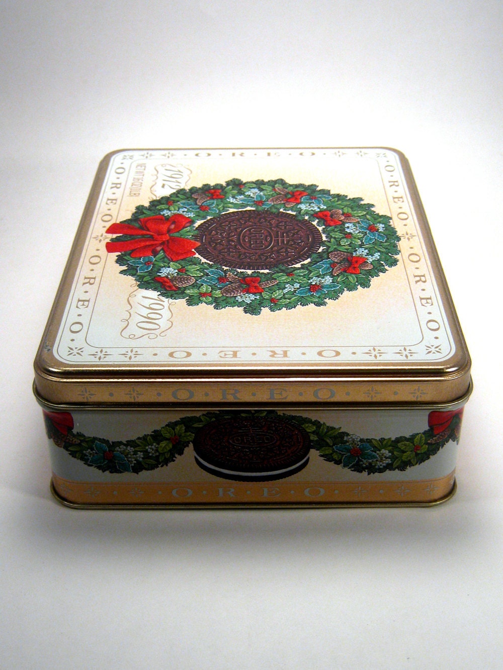 Vintage cookie tin Oreo cookie collectible limited edition