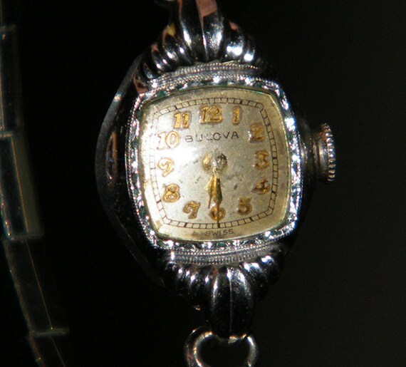 Vintage Ladies 21 Jewels Swiss Bulova L4 by collectibletimepiece
