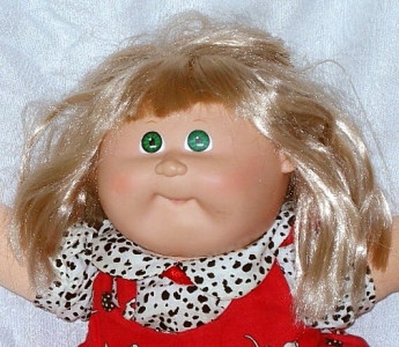 cabbage patch doll blonde hair green eyes