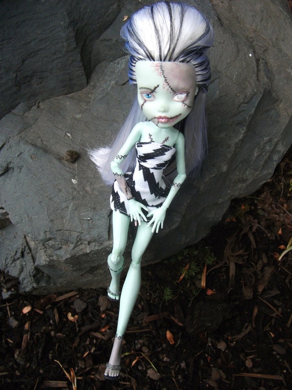 Monster High OOAK Doll Frankie Stein custom repaint