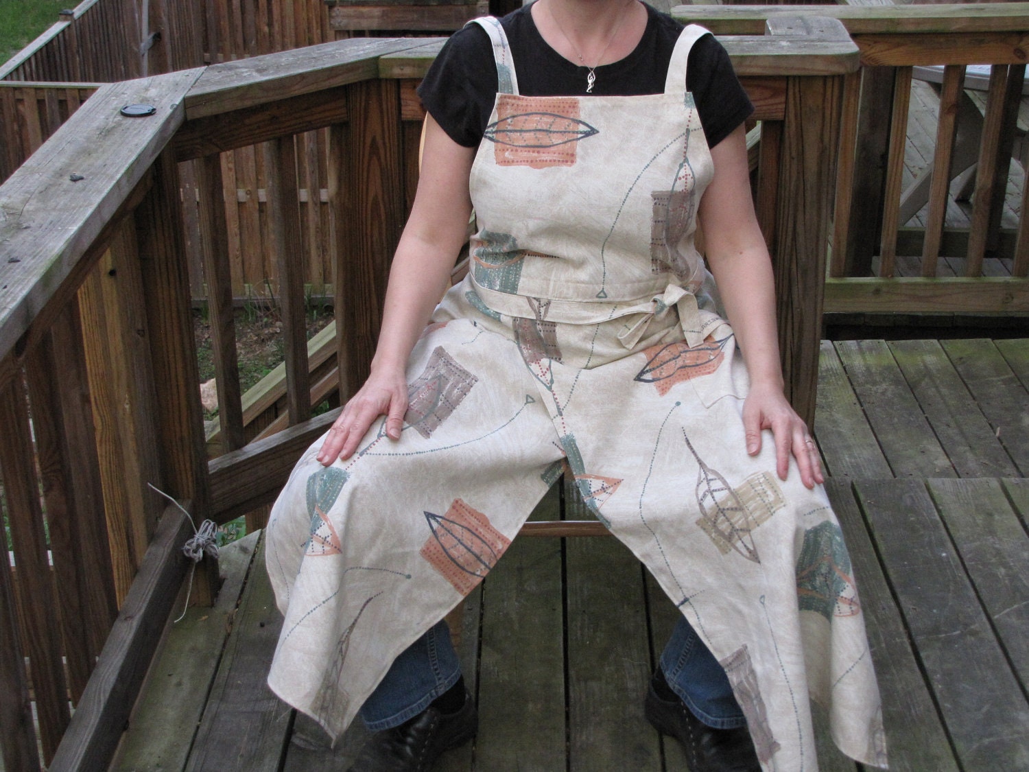 Fulllength Split Panel Pottery Apron Leaves