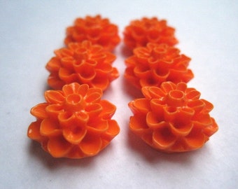 Resin Cabochon Flowers / 6 pcs Orange Resin Dahlia Mum Cabochon Flowers