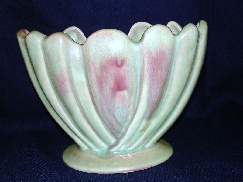 Vintage Art Pottery West Coast Pottery SHELL VASE Green