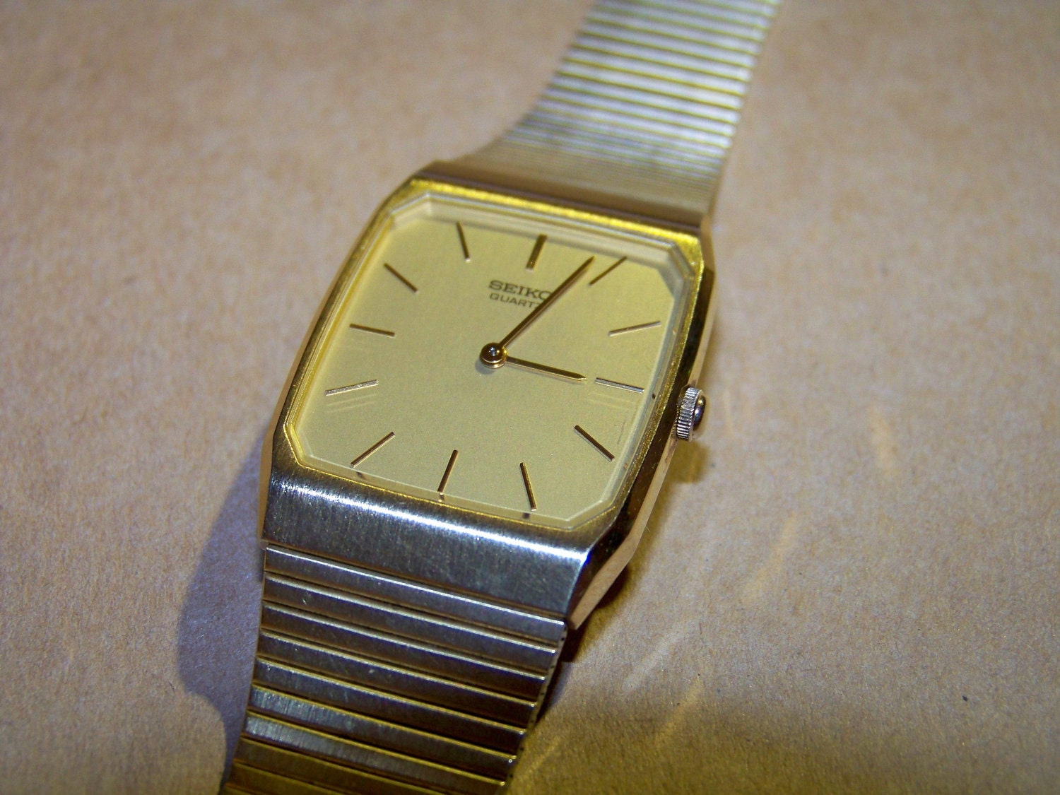 VINTAGE Goldtone Seiko Quartz Mens Dress Watch